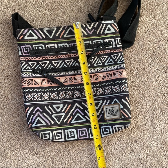 Dakine Jive Crossbody Bag Purse Abstract Tribal Print Compact Bag - Picture 13 of 13